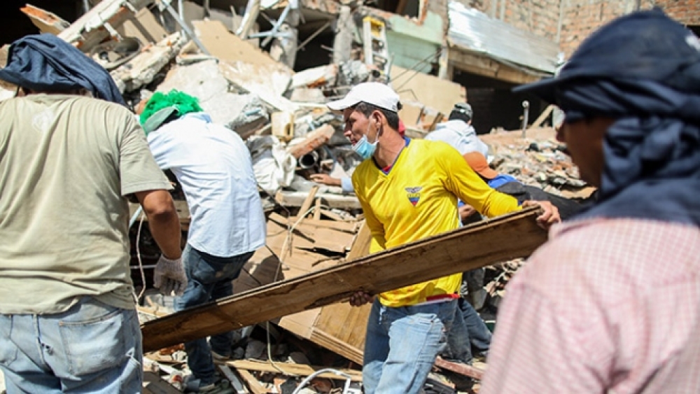 Ekvador depremlerle sarsılmaya devam ediyor