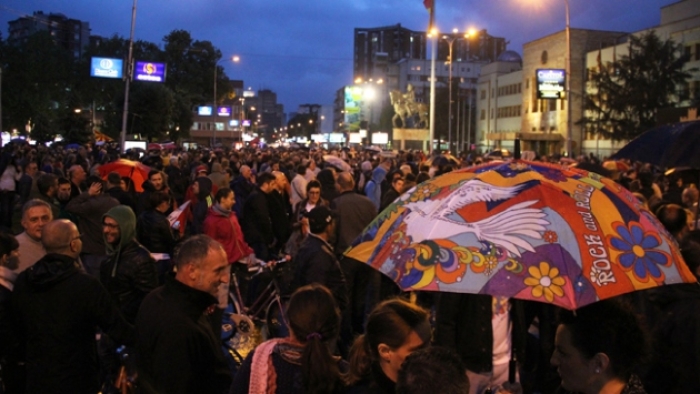 Makedonya'da siyasilere yönelik protestolar sürüyor