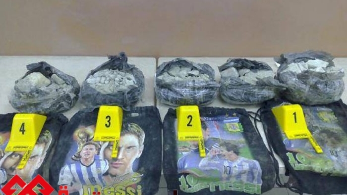 Messi Fotoğraflı 4 Torbadan Bomba Çıktı