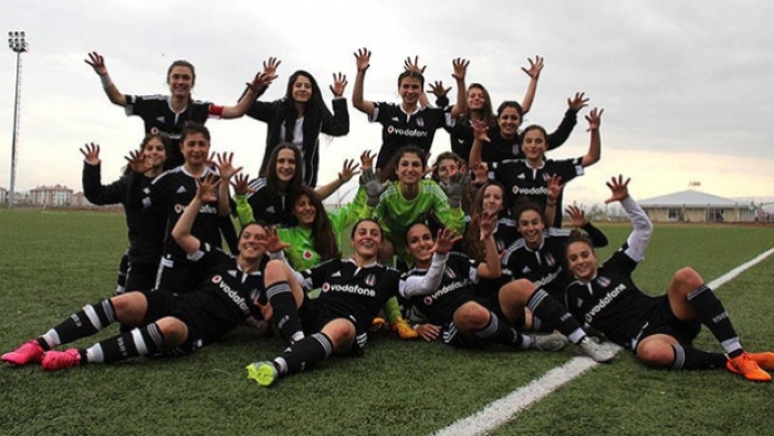 Beşiktaş Kadın Futbol Takımı şampiyon oldu