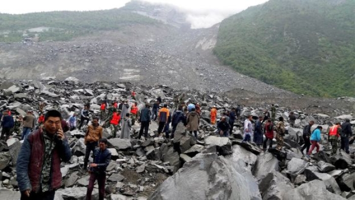 Çin'in toprak kayması, Sichuan'da en az 140 kayıp yaptı