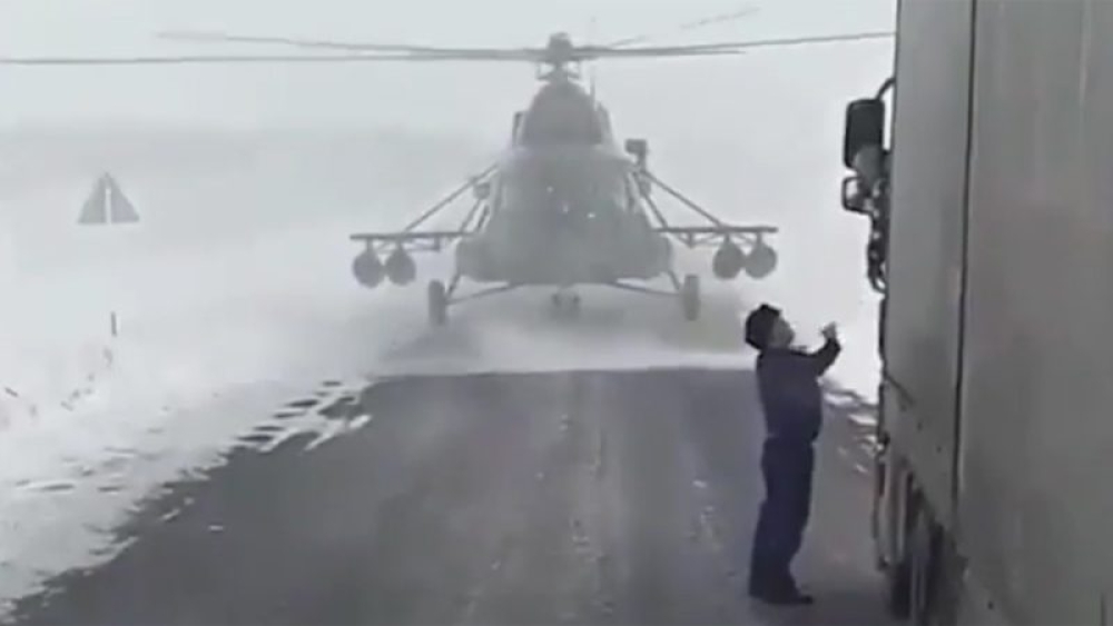 Rusya'da yolunu bulamayan pilot kamyon şoföründen yardım istedi