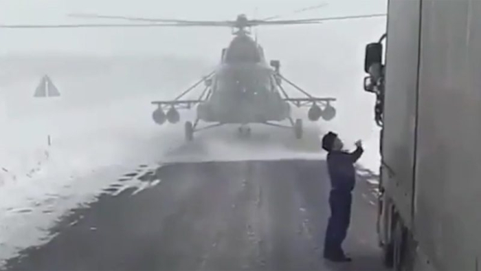 Rusya'da yolunu bulamayan pilot kamyon şoföründen yardım istedi