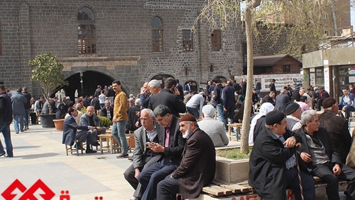 Diyarbakır Sur Halkı Güneşin Tadını Çıkardı