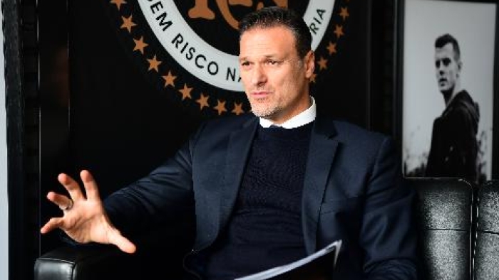 Alpay Özalan; Coşkuyu yaşayacak oyuncu bizimle olacak