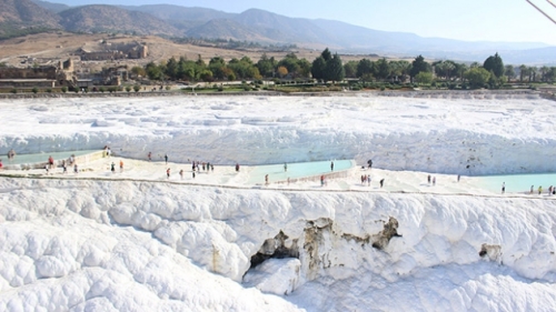 Pamukkale'ye dünyadan şifa bulmaya geliyorlar