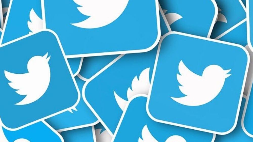Twitter (X) Space Dinleyici Ürünü Kullanmanın 7 Avantajı (2024)