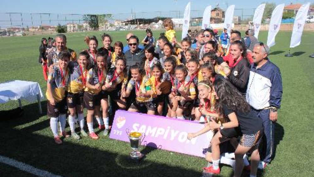 Kadınlar 2. Ligi'nde Şampiyon Alg Spor