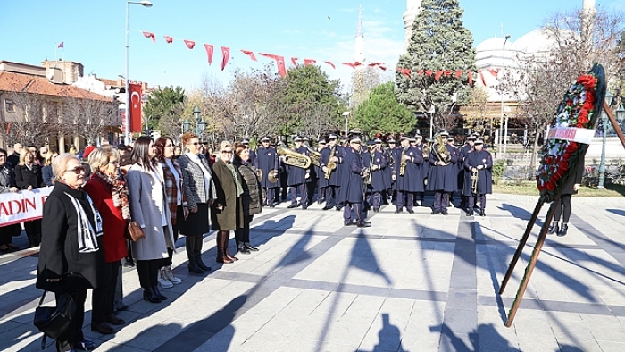 KADINLARDAN EŞİT TEMSİL HAKKI TALEBİ