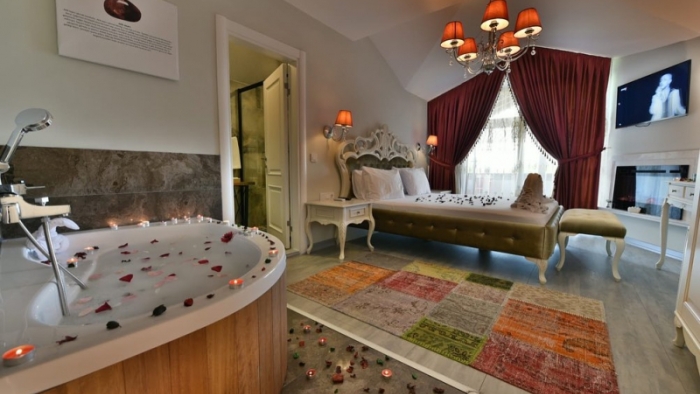 Sapanca ve Kartepe Romantik Otel Odası 