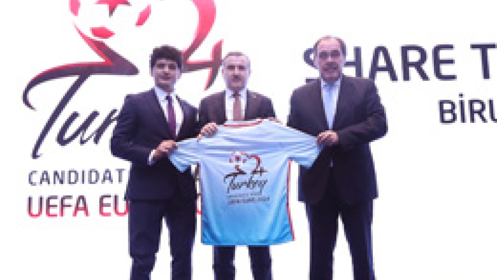 Yıldırım Demirören: Futbol bayramını birlikte paylaşalım